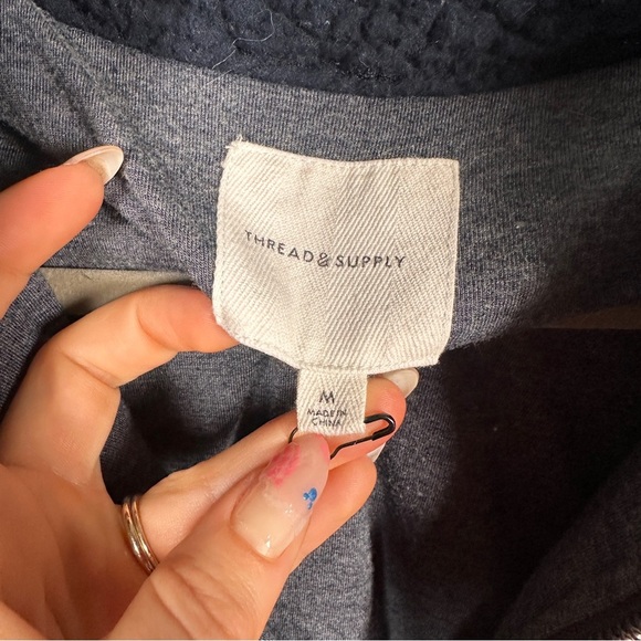 Thread & Supply Wubby Sherpa Pullover Chevron Colorblock M - Picture 6 of 14